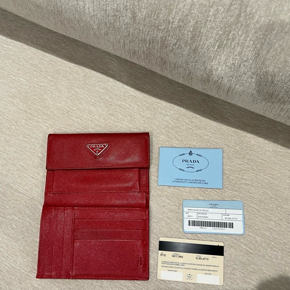 PRADA AUTHENTIC w COA Saffiano Wallet in great condition beautiful red ♥️ - Picture 16 of 16